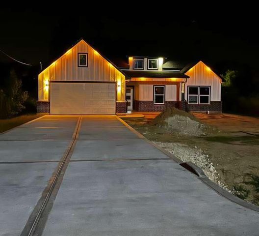 114 County Road 3543, Cleveland, TX 77327