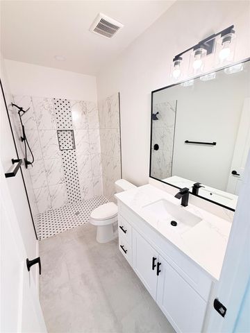 114 County Road 3543, Cleveland, TX 77327