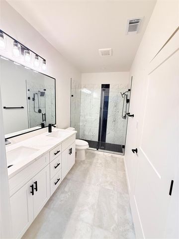 114 County Road 3543, Cleveland, TX 77327