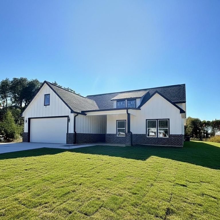 114 County Road 3543, Cleveland, TX 77327