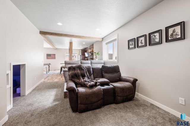 7009 E Sierra Trl Trail, Sioux Falls, SD 57110