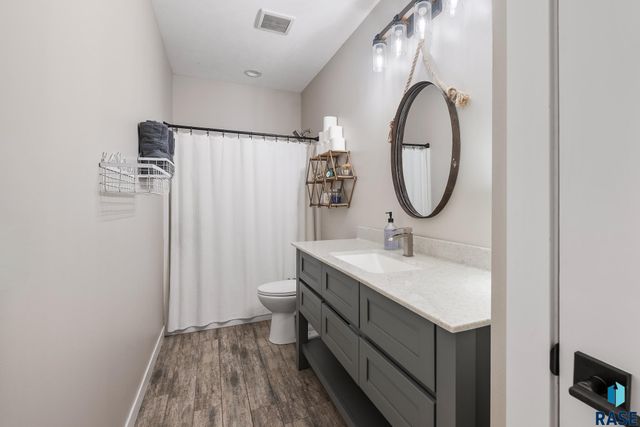 7009 E Sierra Trl Trail, Sioux Falls, SD 57110