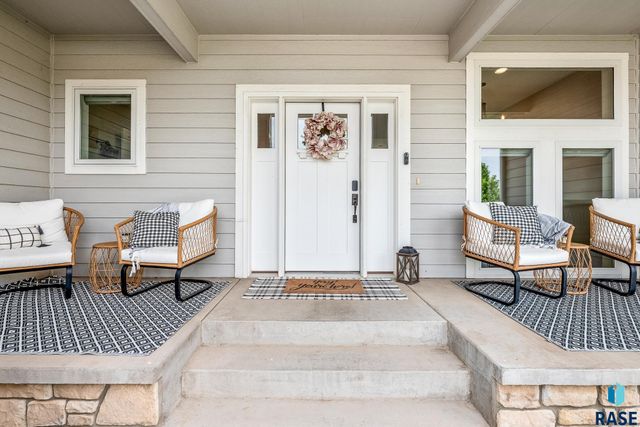 7009 E Sierra Trl Trail, Sioux Falls, SD 57110