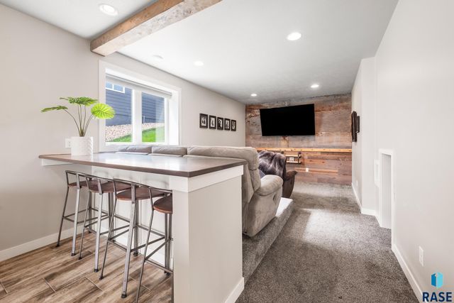 7009 E Sierra Trl Trail, Sioux Falls, SD 57110