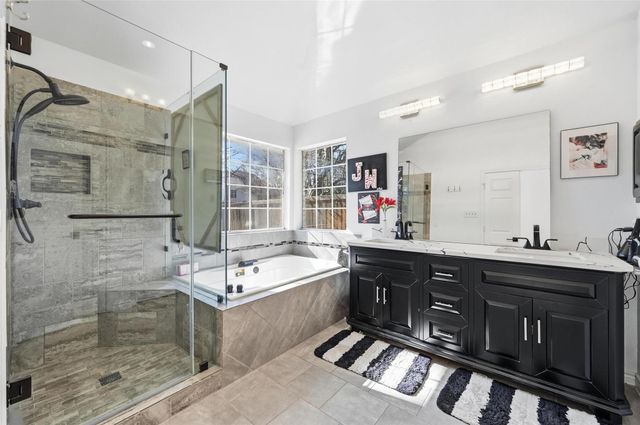 2202 S Branch Drive, Arlington, TX 76001