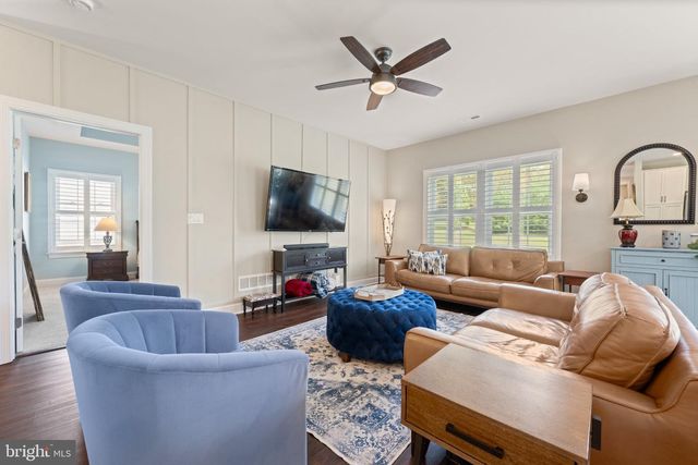 411 NATIONAL DR, Downingtown, PA 19335