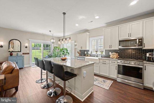 411 NATIONAL DR, Downingtown, PA 19335