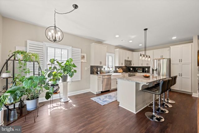 411 NATIONAL DR, Downingtown, PA 19335