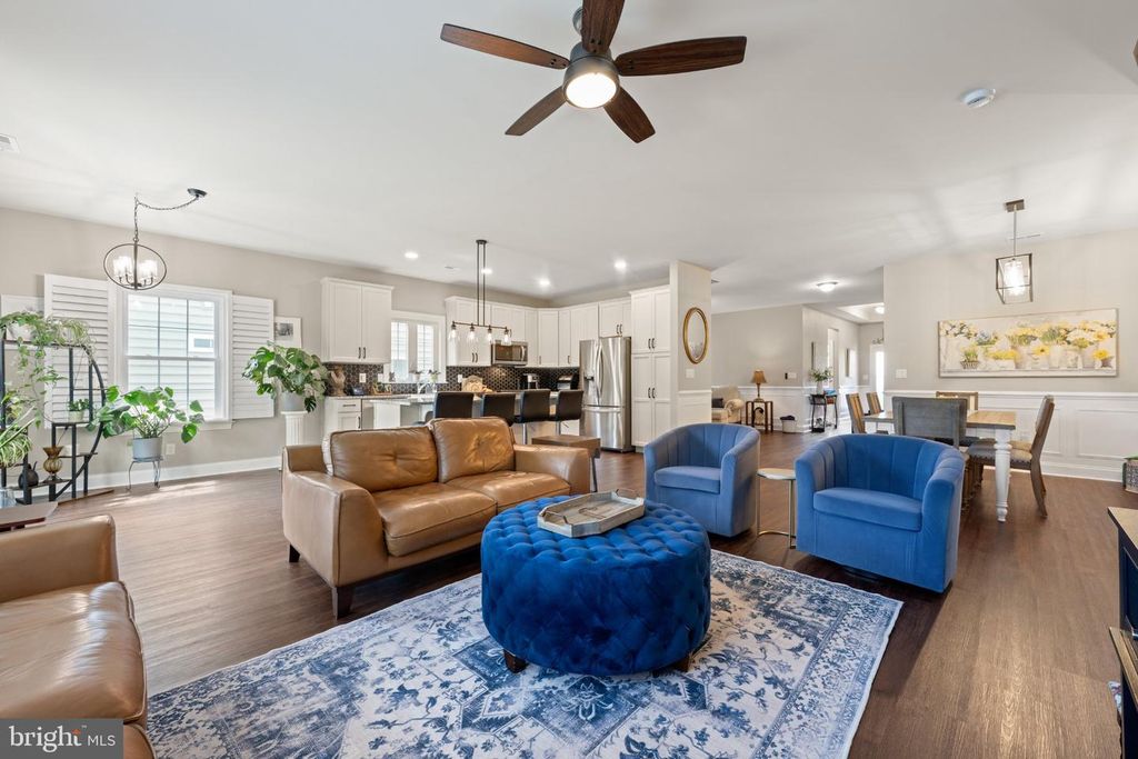 411 NATIONAL DR, Downingtown, PA 19335