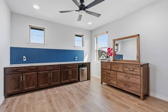 413 Summerhill LN, Georgetown, TX 78628