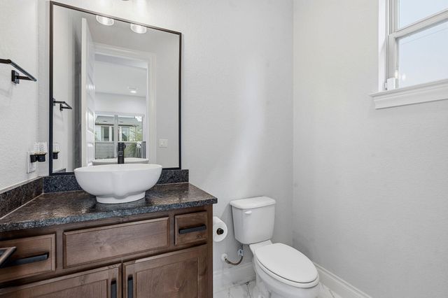 413 Summerhill LN, Georgetown, TX 78628