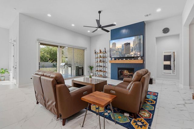 413 Summerhill LN, Georgetown, TX 78628
