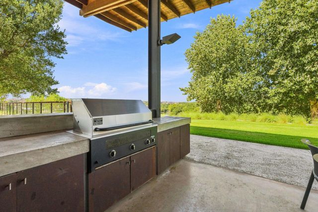 413 Summerhill LN, Georgetown, TX 78628