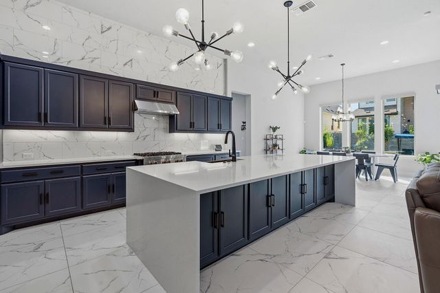 413 Summerhill LN, Georgetown, TX 78628