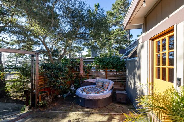 1171 Presidio Boulevard, Pacific Grove, CA 93950