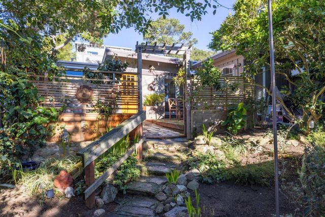 1171 Presidio Boulevard, Pacific Grove, CA 93950