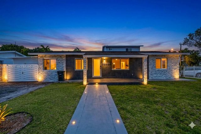 30365 SW 152nd Ct, Homestead, FL 33033