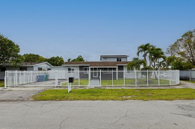 30365 SW 152nd Ct, Homestead, FL 33033