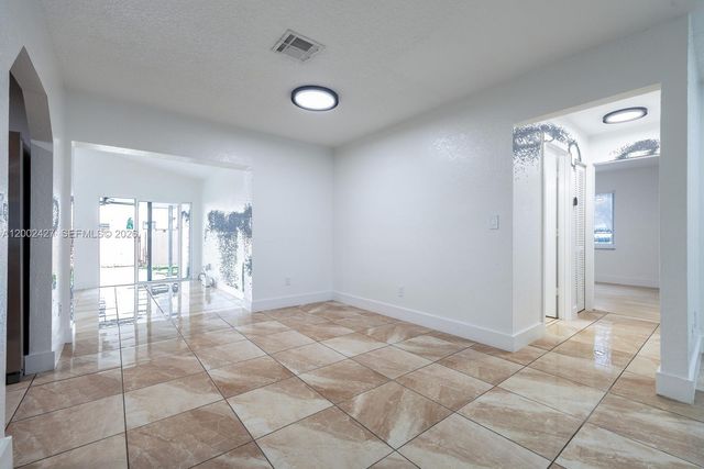 30365 SW 152nd Ct, Homestead, FL 33033