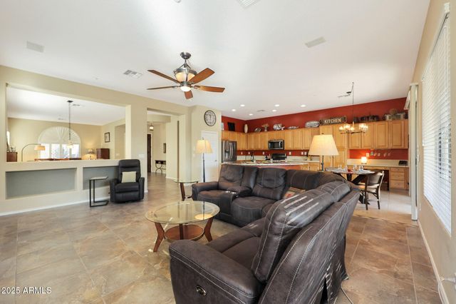 41019 N CONGRESSIONAL Drive, Phoenix, AZ 85086