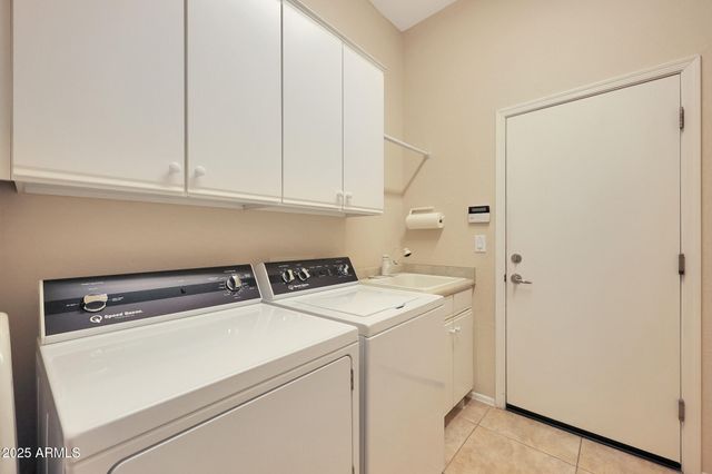 41019 N CONGRESSIONAL Drive, Phoenix, AZ 85086