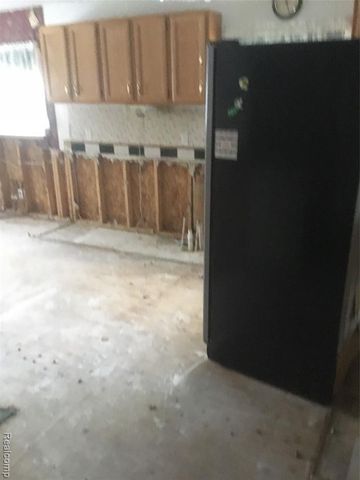 224 W Princeton Avenue, Pontiac, MI 48340