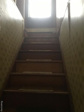 224 W Princeton Avenue, Pontiac, MI 48340