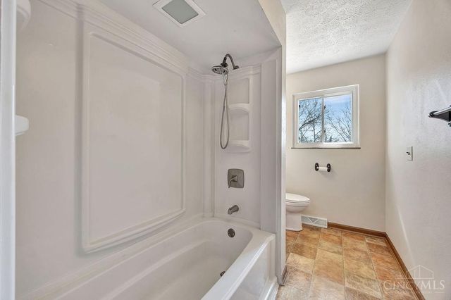 104 Chamberlin Drive, Hamilton, OH 45013