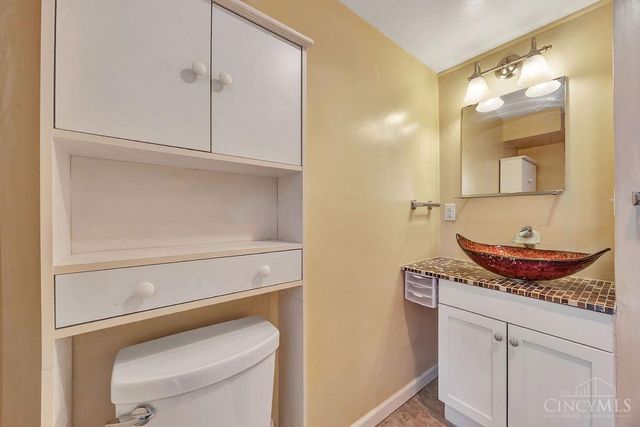 104 Chamberlin Drive, Hamilton, OH 45013