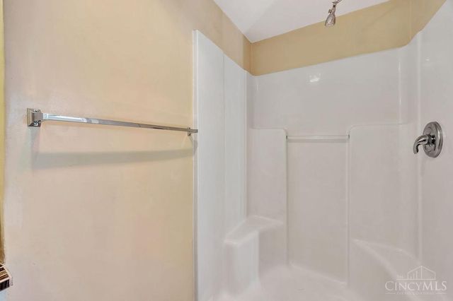 104 Chamberlin Drive, Hamilton, OH 45013