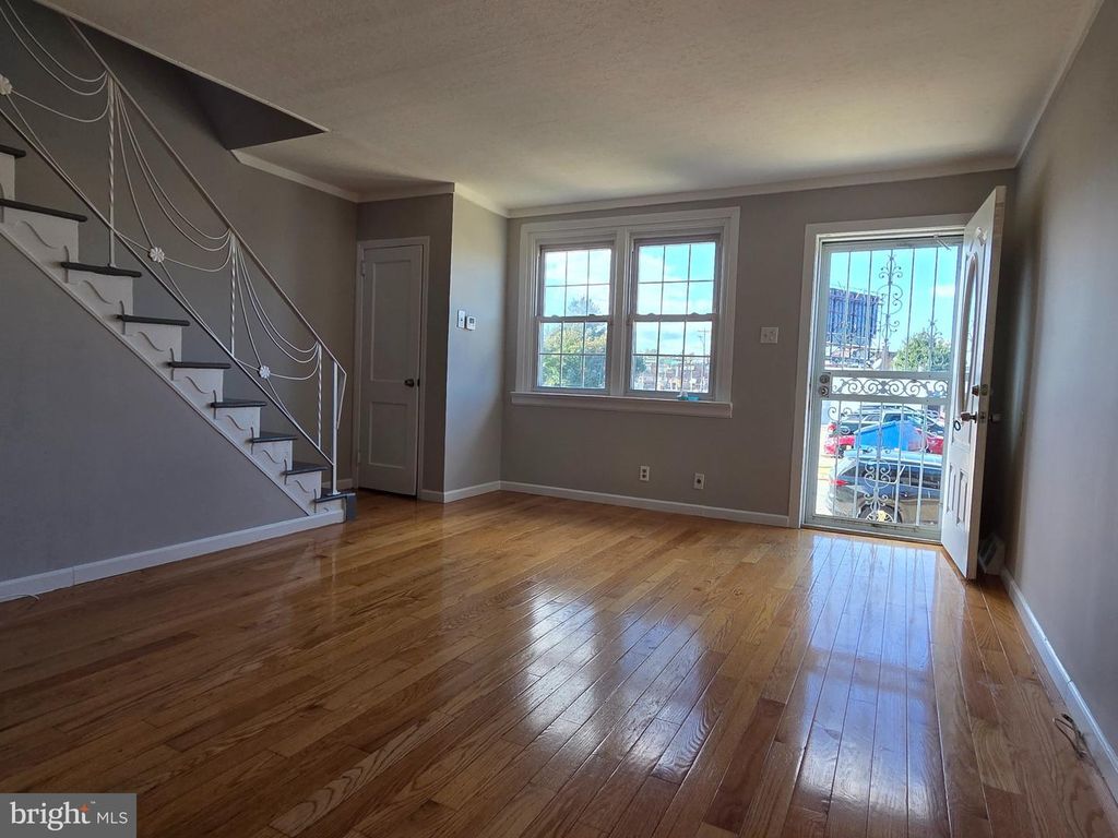 6303 VANDIKE ST, PHILADELPHIA, PA 19135 — photo 3