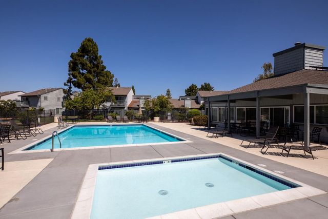 858 Erickson Lane, Foster City, CA 94404