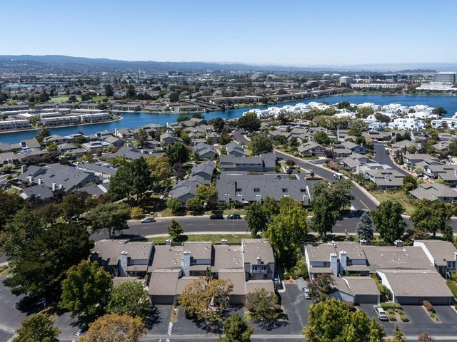 858 Erickson Lane, Foster City, CA 94404