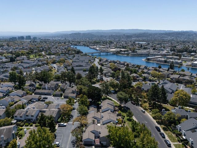 858 Erickson Lane, Foster City, CA 94404