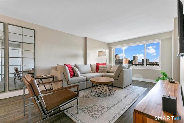 100 York Street 16J, New Haven, CT 06511