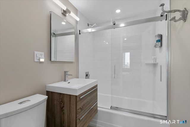 100 York Street 16J, New Haven, CT 06511