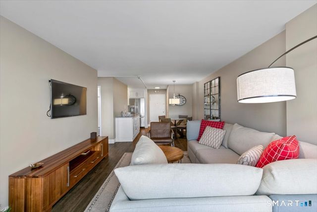100 York Street 16J, New Haven, CT 06511