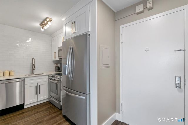 100 York Street 16J, New Haven, CT 06511