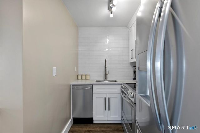 100 York Street 16J, New Haven, CT 06511