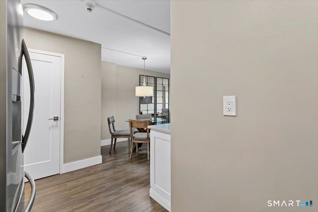 100 York Street 16J, New Haven, CT 06511