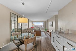 100 York Street 16J, New Haven, CT 06511