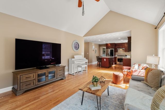 77 West Street, Wilmington, MA 01887