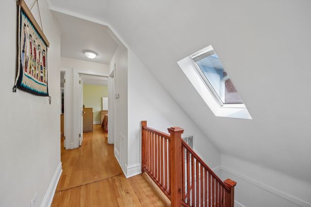 6551 N Maplewood Avenue, Chicago, IL 60645