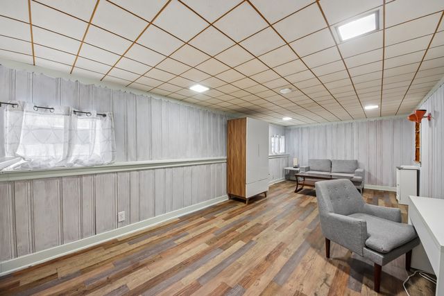 6551 N Maplewood Avenue, Chicago, IL 60645