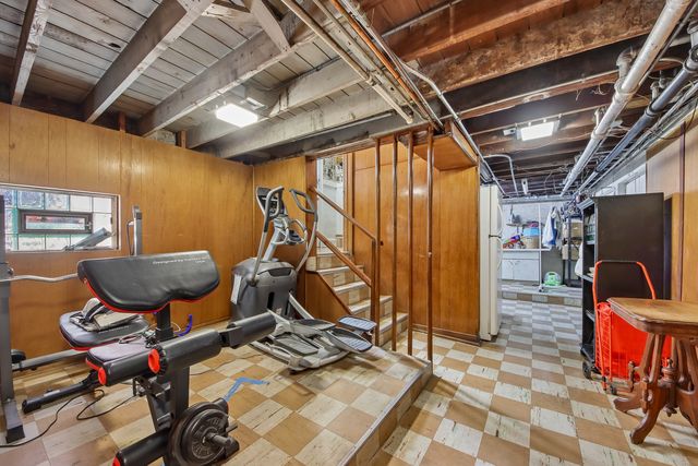 6551 N Maplewood Avenue, Chicago, IL 60645