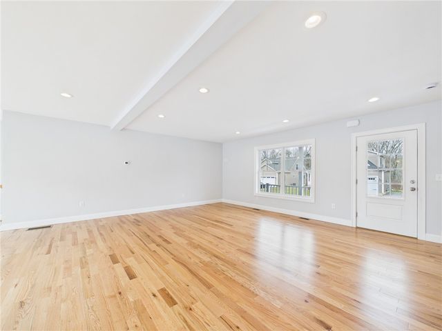 42 Vespia Lane, South Kingstown, RI 02879