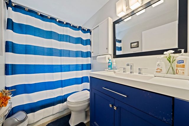447 E Main St, Avon, MA 02322