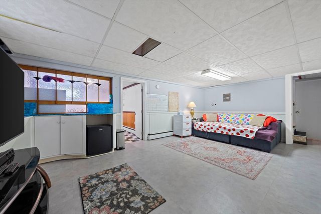 447 E Main St, Avon, MA 02322