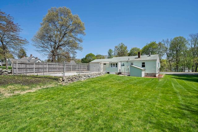 447 E Main St, Avon, MA 02322