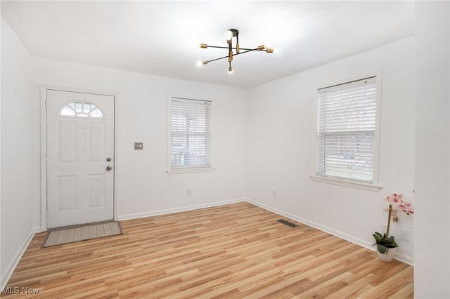 215 Jefferson Street, Lorain, OH 44052